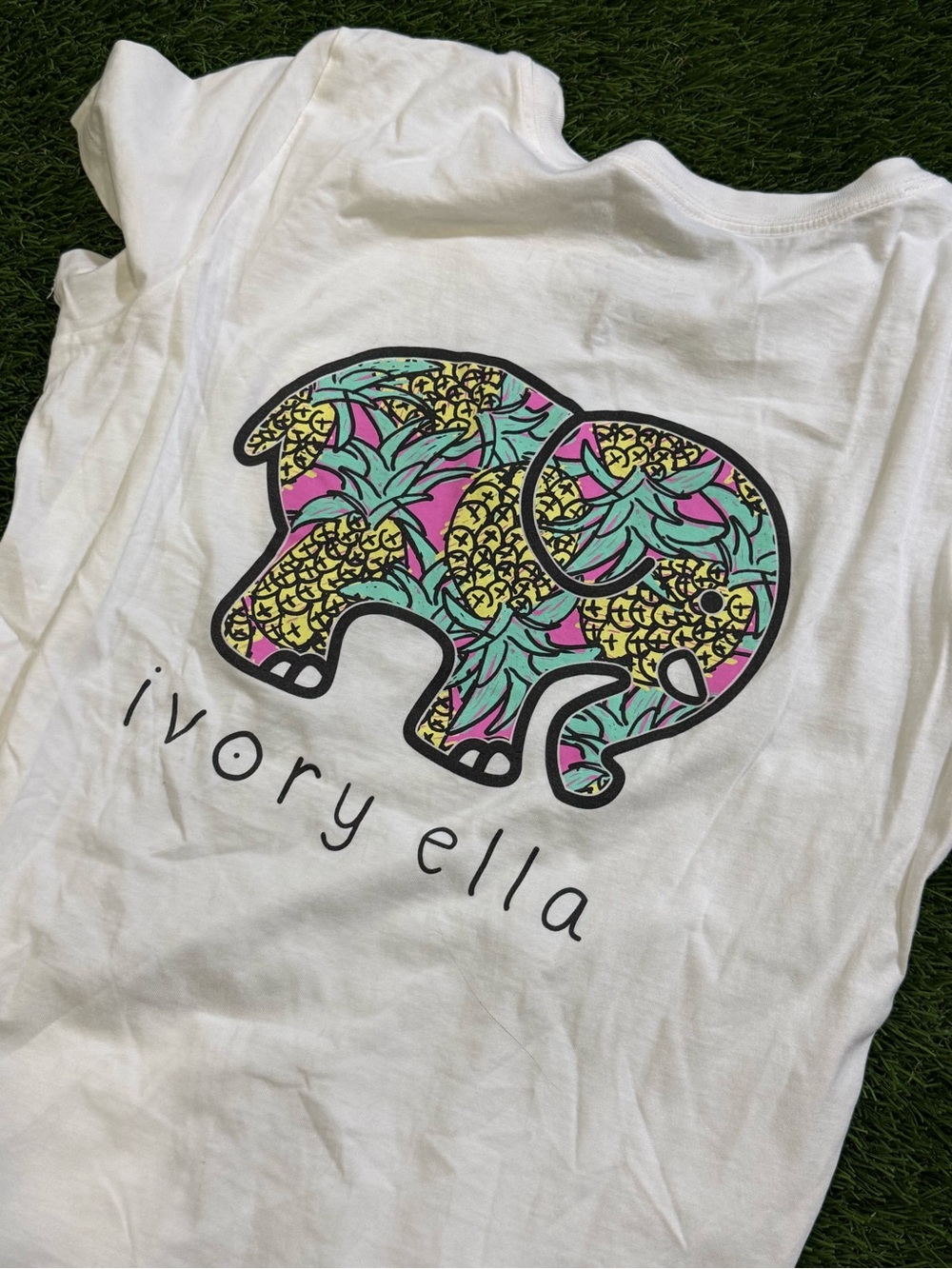 Ivory Ella T-shirt - Tropical Pineapple